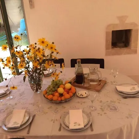 Wunderschoene Steinvilla Mit Privatem Garten * Pula